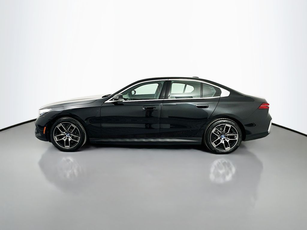Thumbnail: 2025 BMW i5 - 8