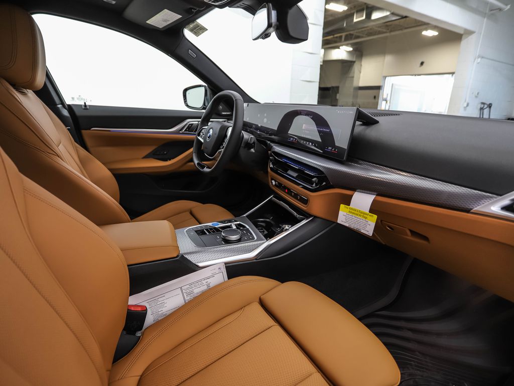 Thumbnail: 2026 BMW i4 - 30