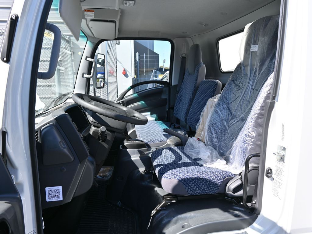 2024 Isuzu NPR HD 