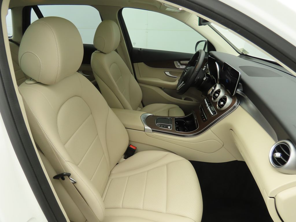 2022 Mercedes-Benz GLC 300 20