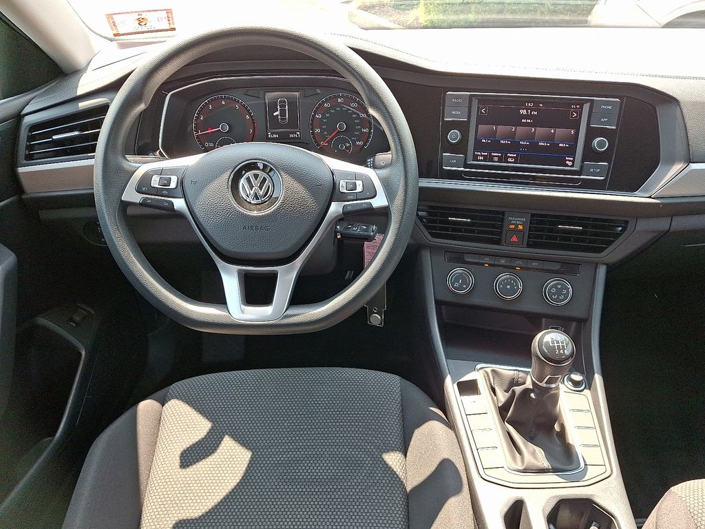 Thumbnail: 2019 Volkswagen Jetta - 11