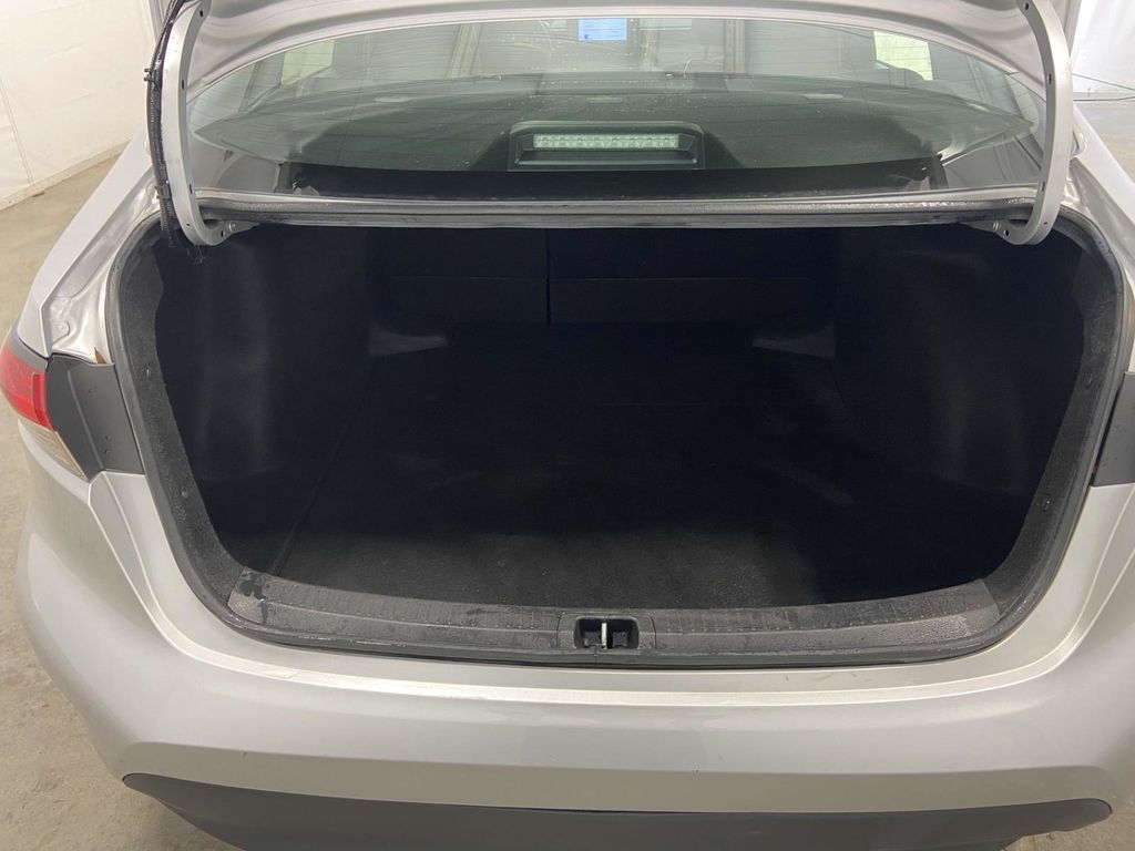 2024 Toyota Corolla LE photo 8