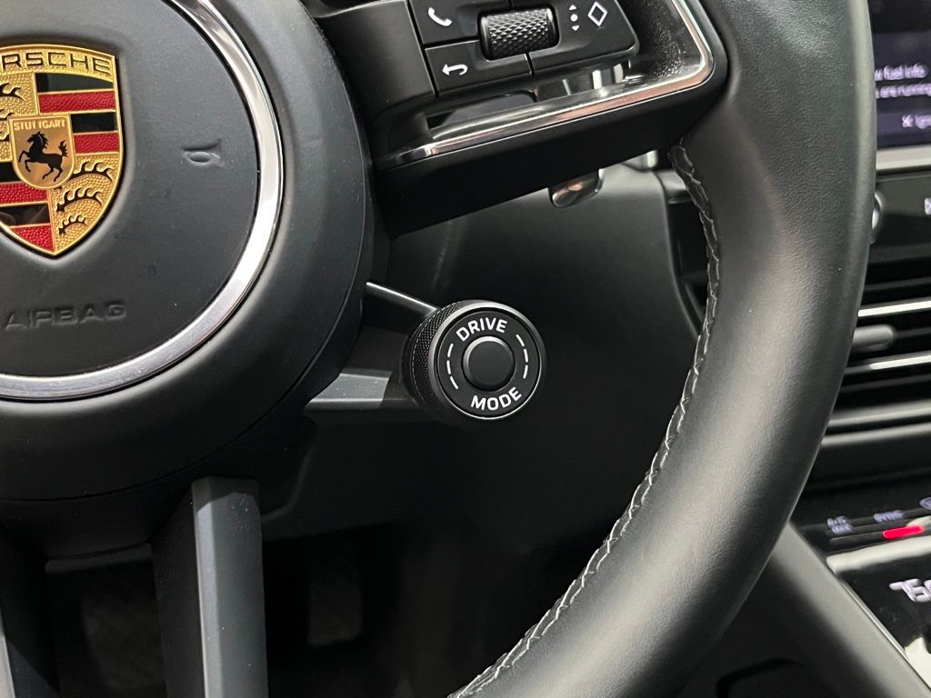 Thumbnail: 2022 Porsche Macan - 15