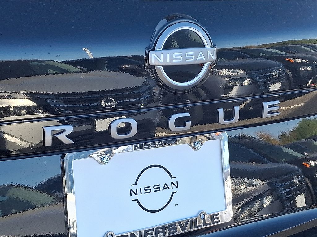 2025 Nissan Rogue SV 5