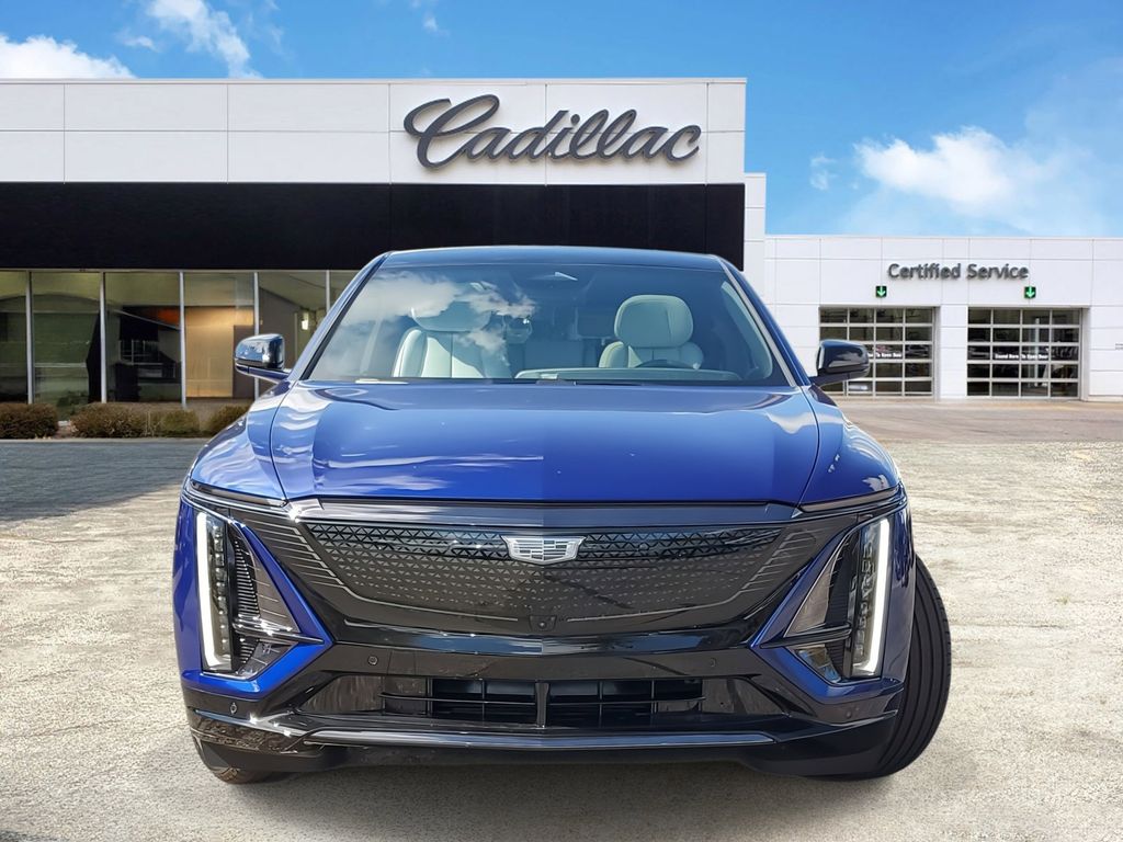 2024 Cadillac LYRIQ Sport 2