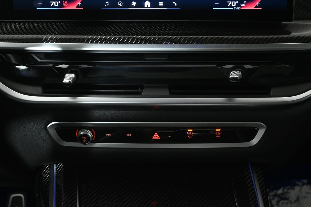 Thumbnail: 2026 BMW X7 - 24