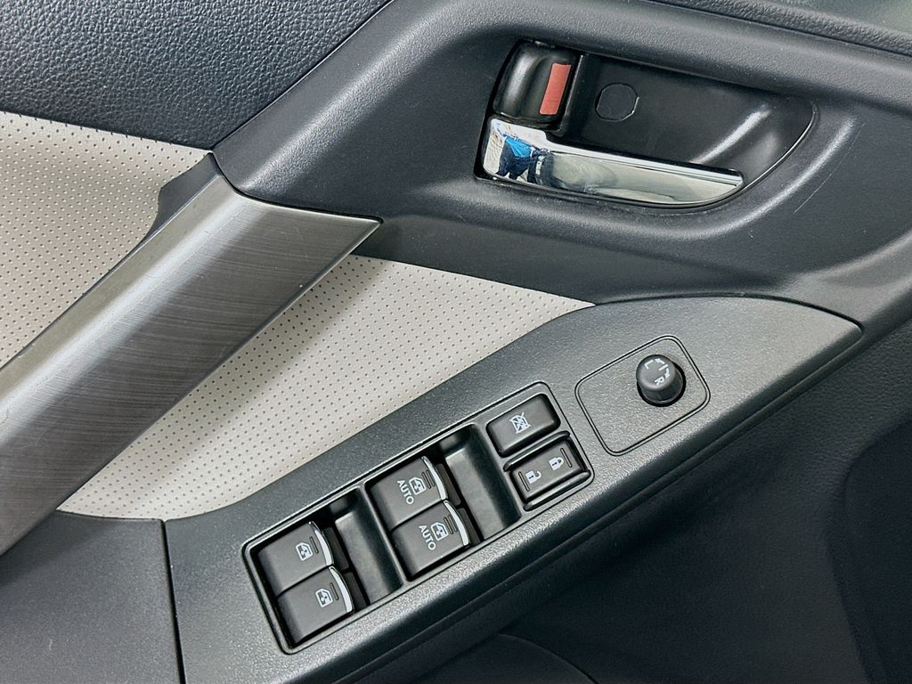 Thumbnail: 2018 Subaru Forester - 17