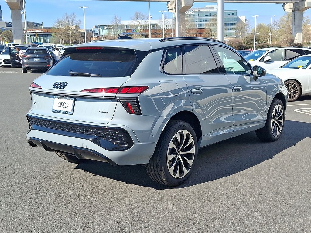 Thumbnail: 2026 Audi Q3 - 3