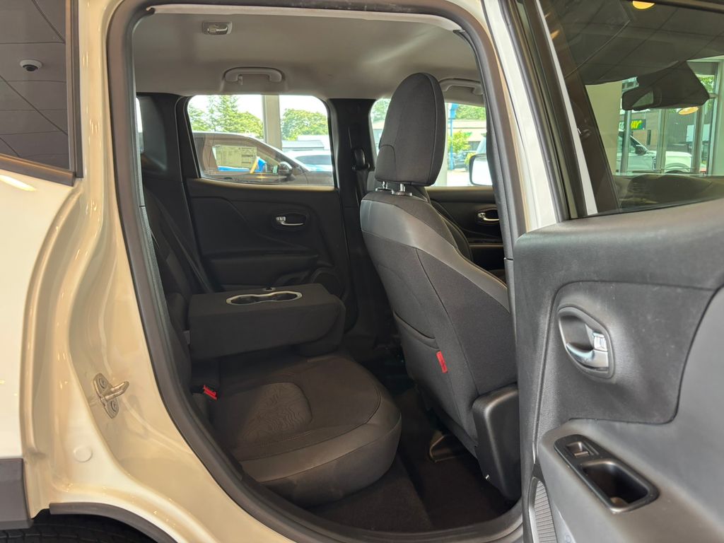 2022 Jeep Renegade Trailhawk
