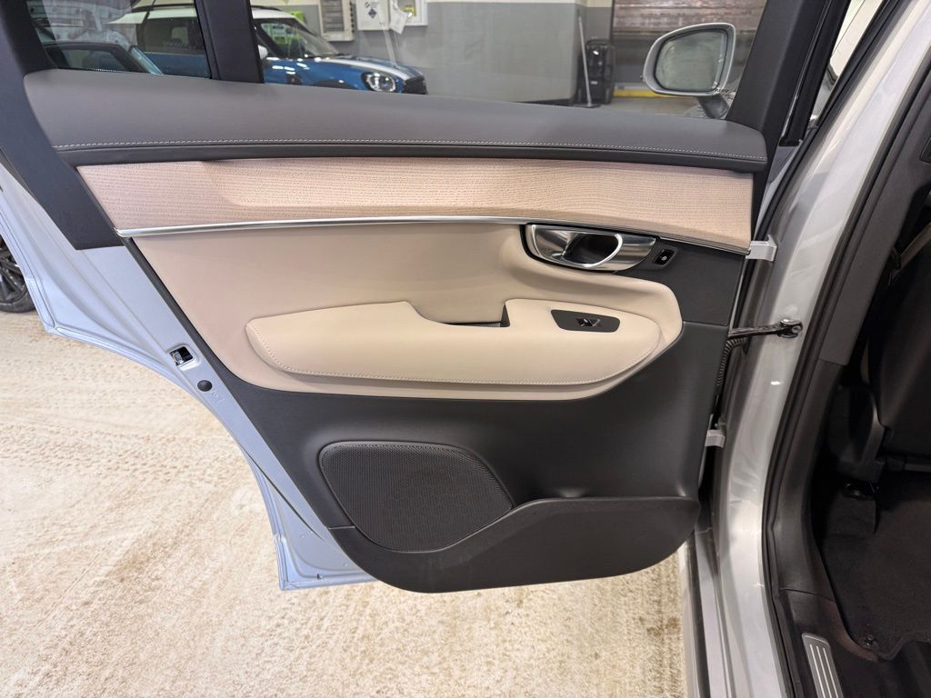 Thumbnail: 2025 Volvo XC90 - 19