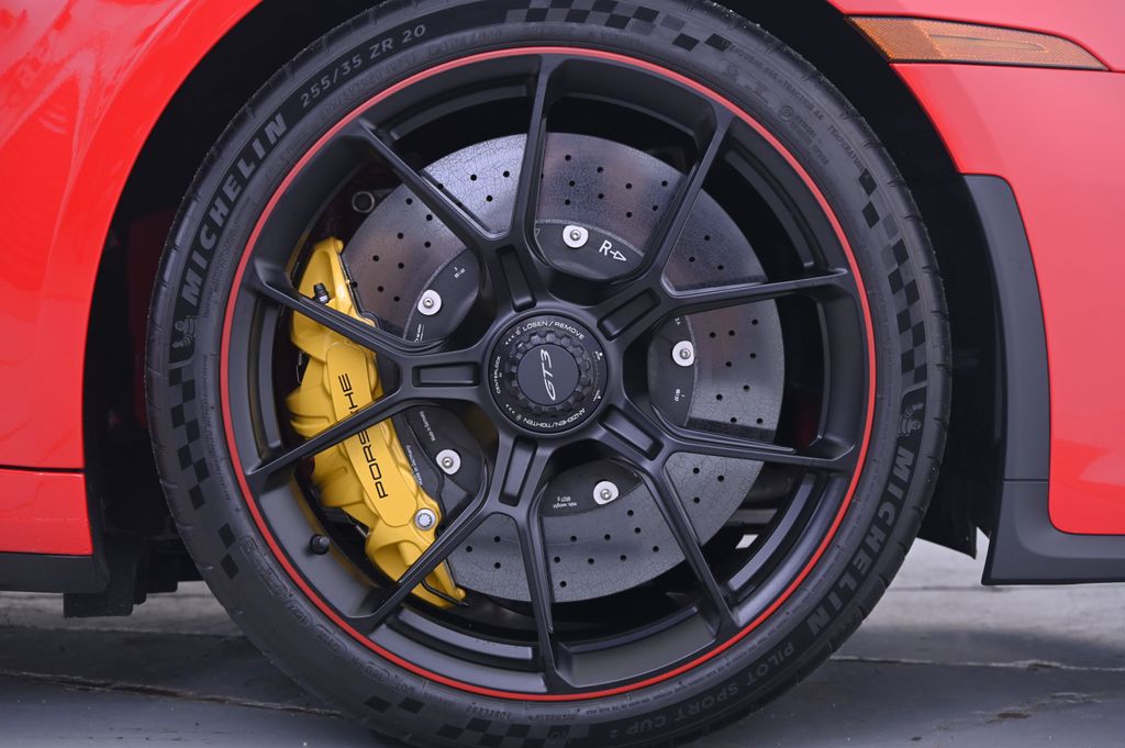 Thumbnail: 2022 Porsche 911 - 21