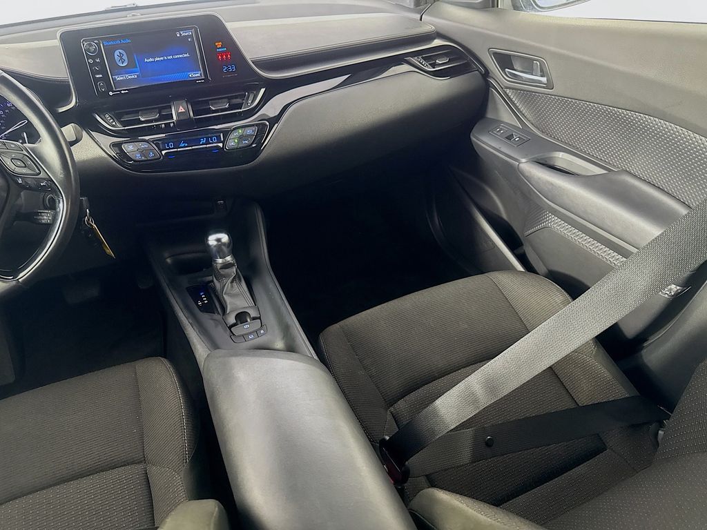 Used Car 2018 Toyota C-hr  Xle For Sale Under $20,000 In Austin, Texas