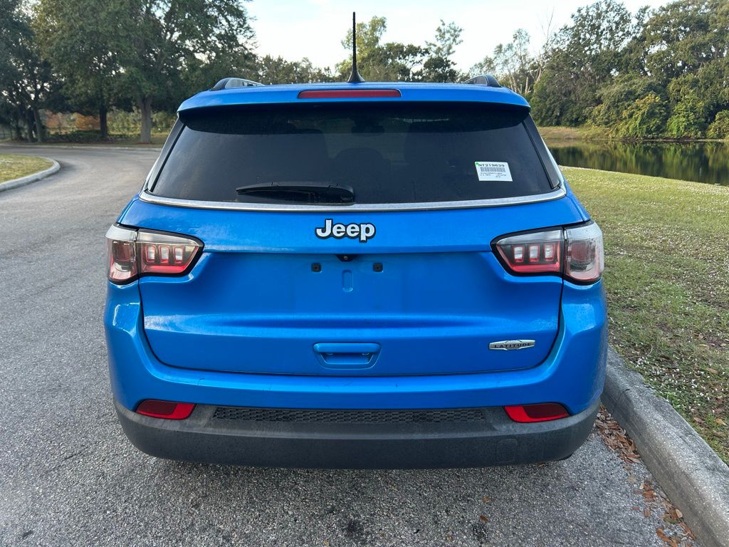 Thumbnail: 2022 Jeep Compass - 3