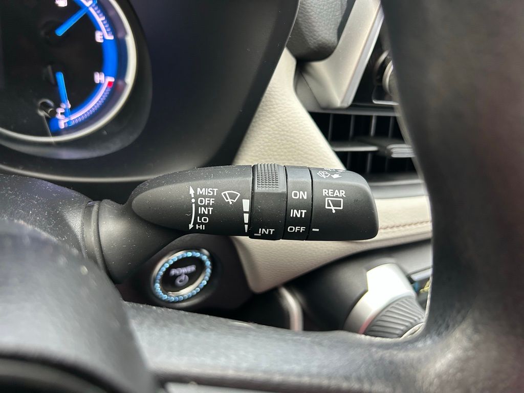 Thumbnail: 2024 Toyota RAV4 - 21