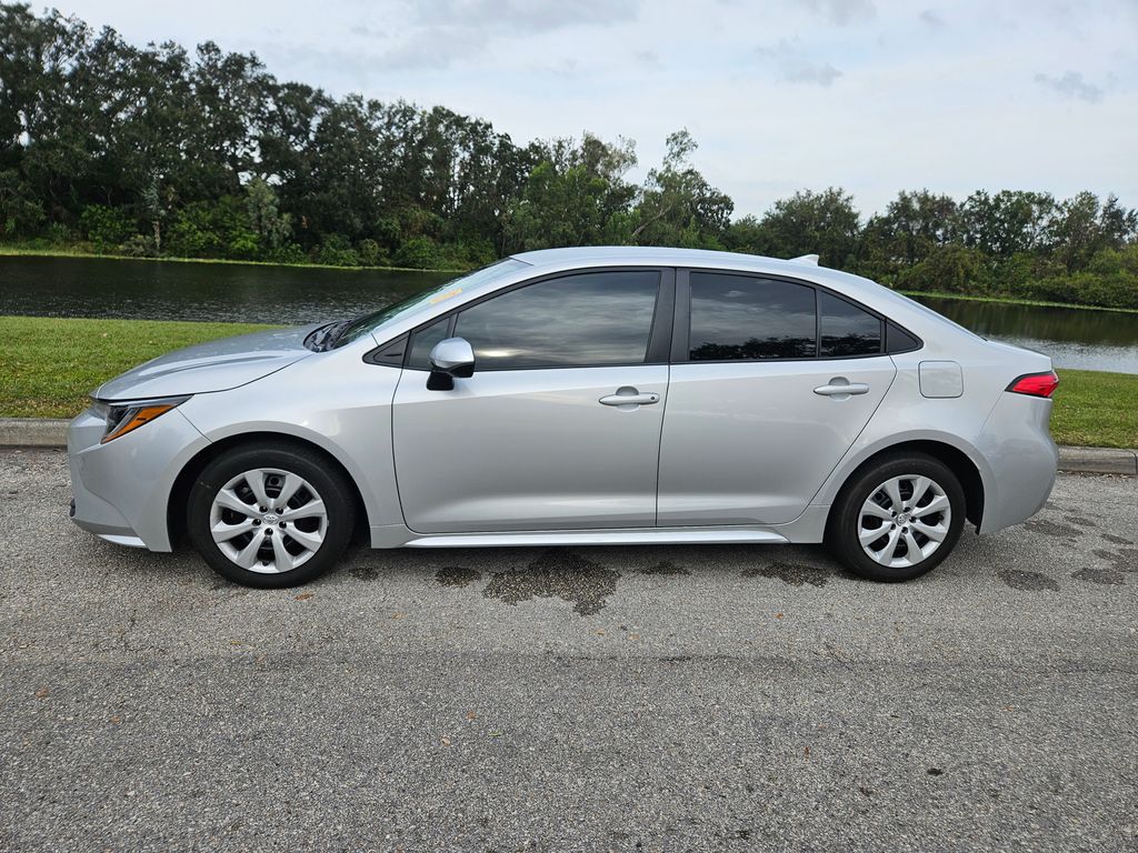 2023 Toyota Corolla LE 2