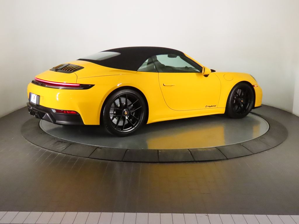 Thumbnail: 2026 Porsche 911 - 7