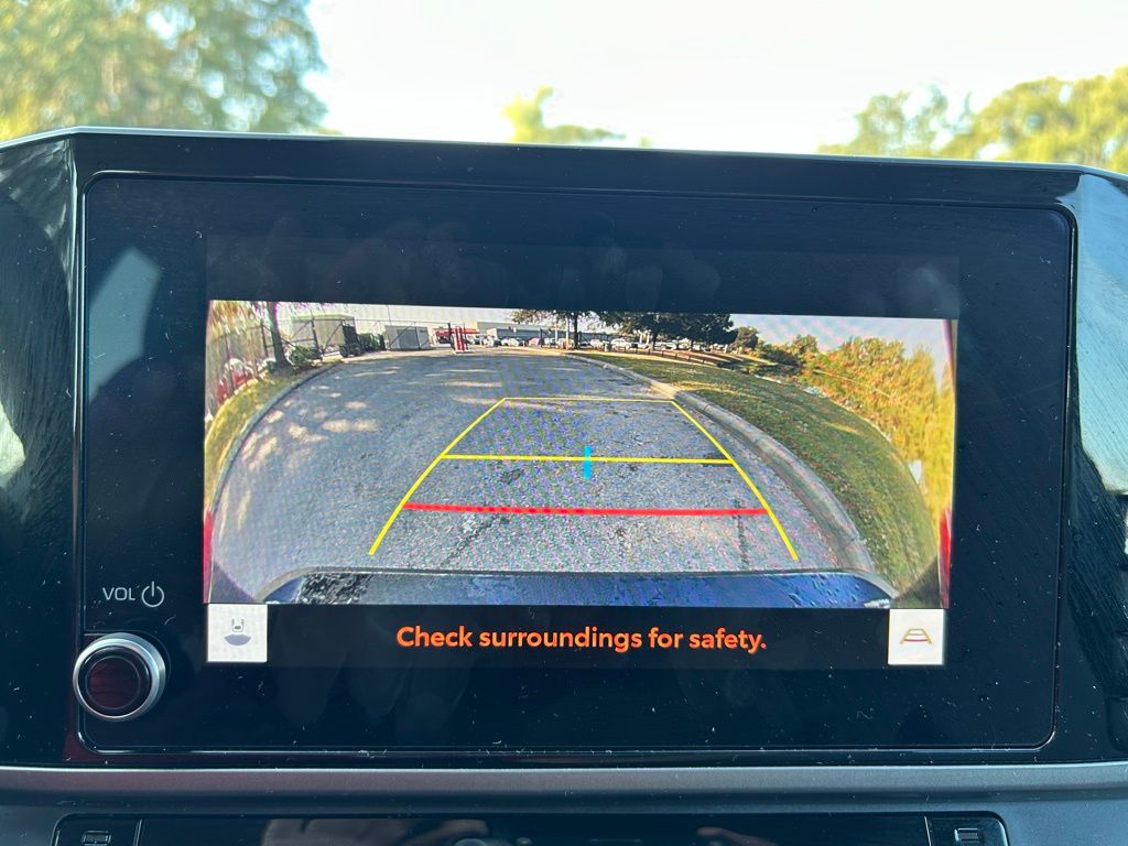 Thumbnail: 2025 Toyota Camry - 24