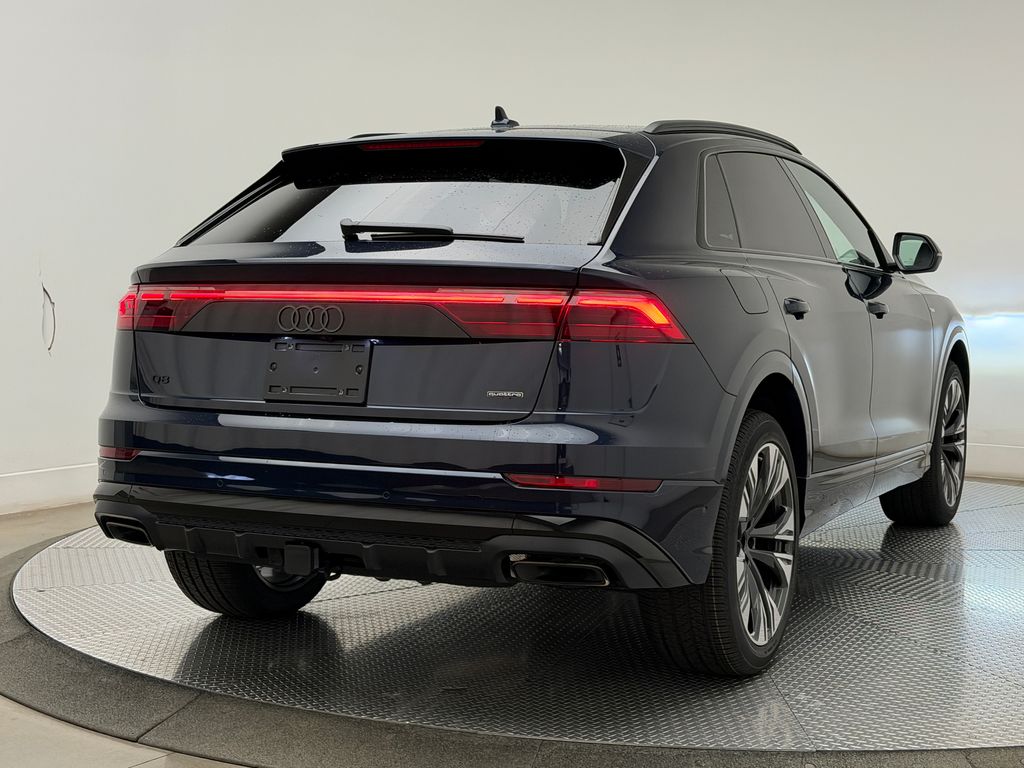 Thumbnail: 2027 Audi Q8 - 6