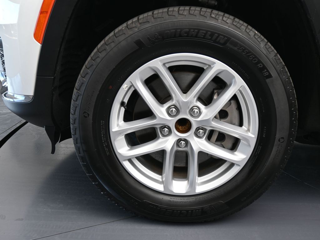 Used 2024 Bright White Clearcoat Jeep Laredo image 41