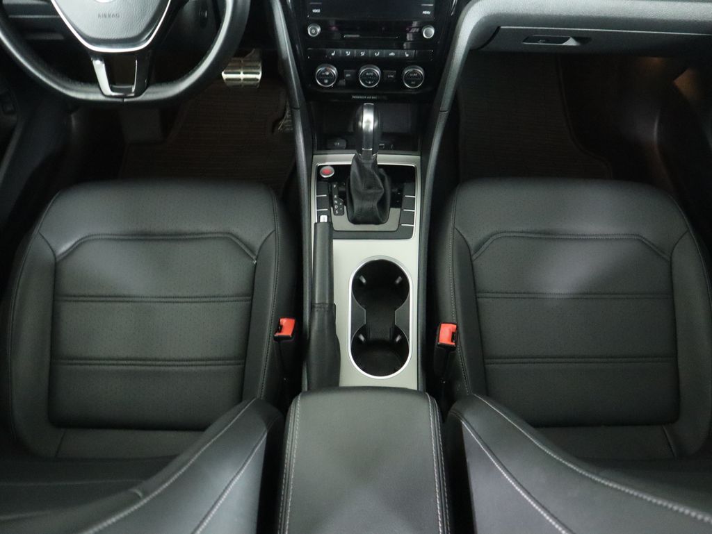 Thumbnail: 2020 Volkswagen Passat - 16