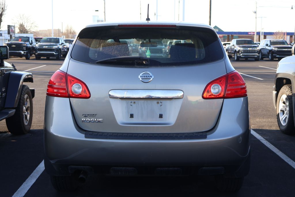 2011 Nissan Rogue S 8