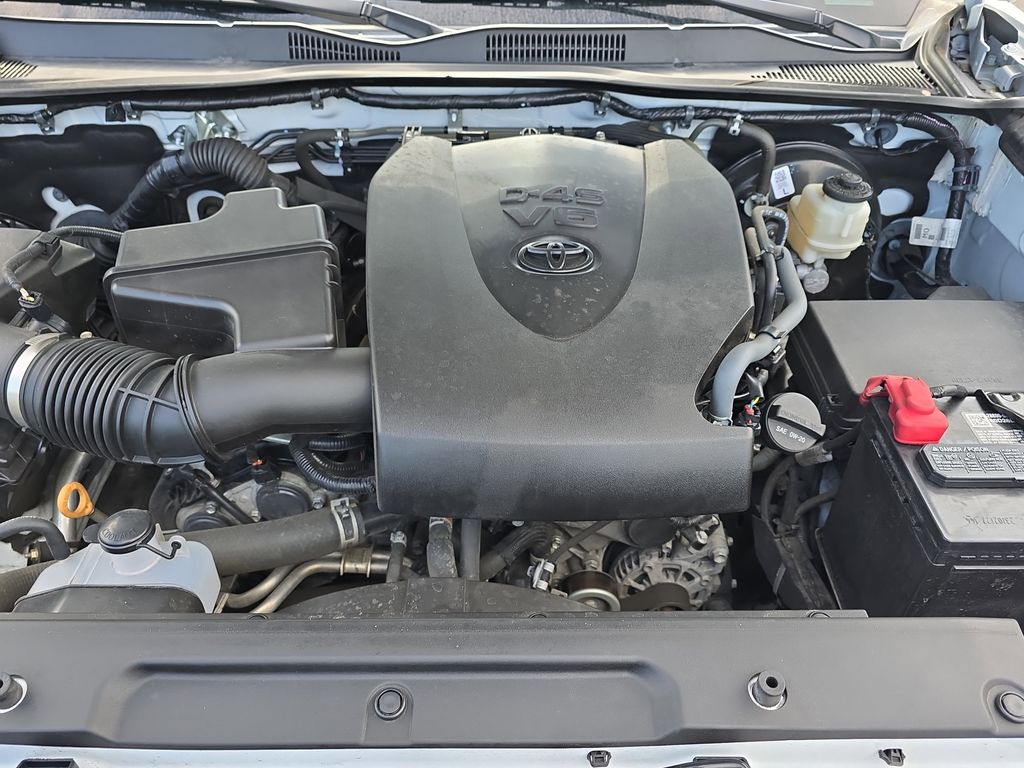 2022 White Toyota Tacoma 2WD SR5 RWD Truck