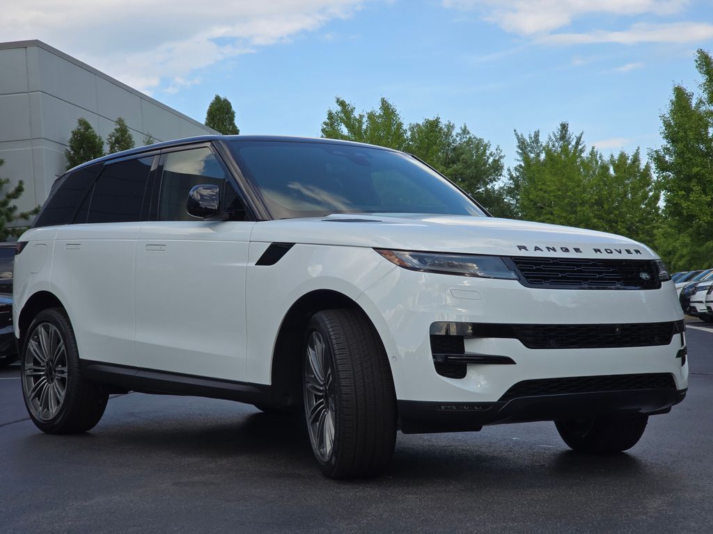 New 2026 White Land Rover SE image 7