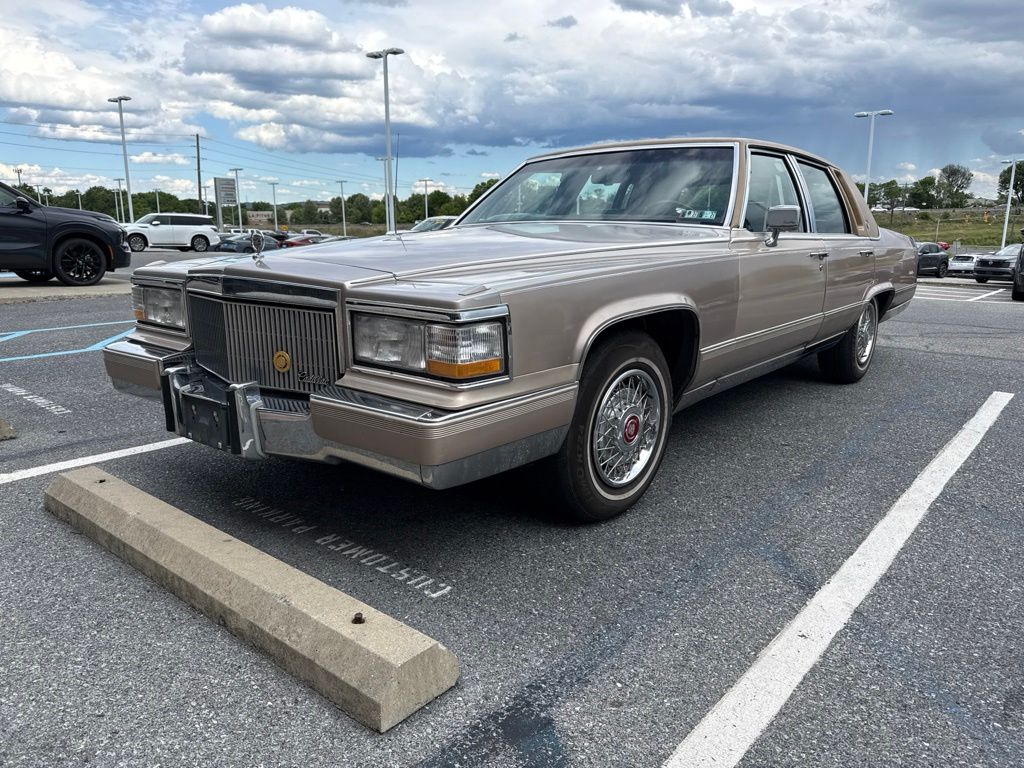 1992 Cadillac Brougham — photo 3