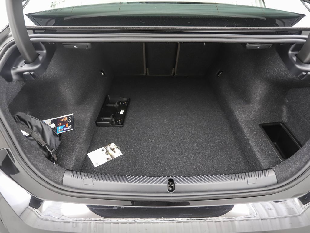 2026 BMW 5 Series 530i xDrive 23