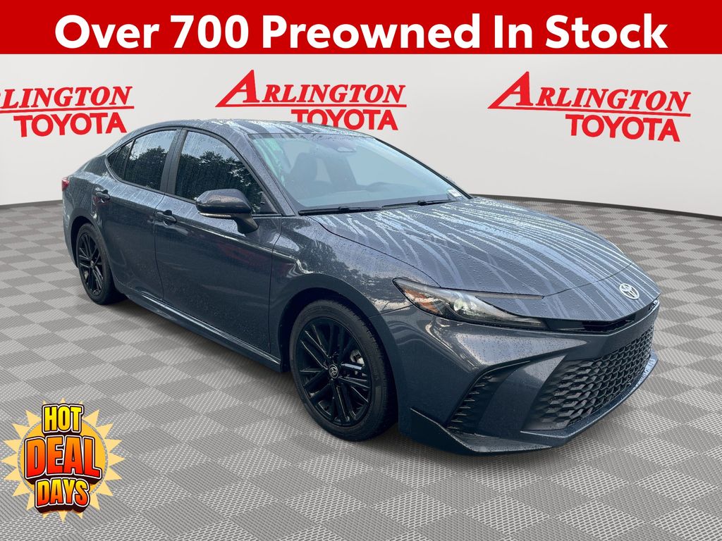 2026 Toyota Camry SE Hybrid's photo