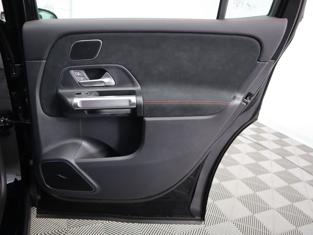 Thumbnail: 2025 Mercedes-Benz GLB - 27