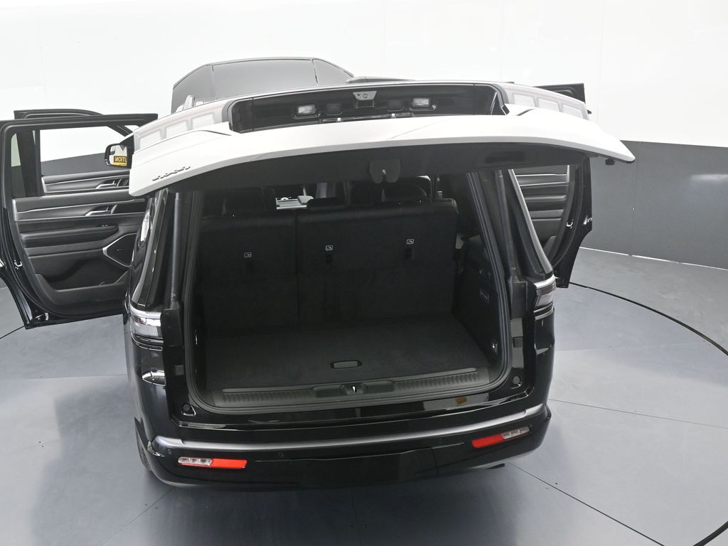 New 2026 High Gloss Black Jeep Limited image 66