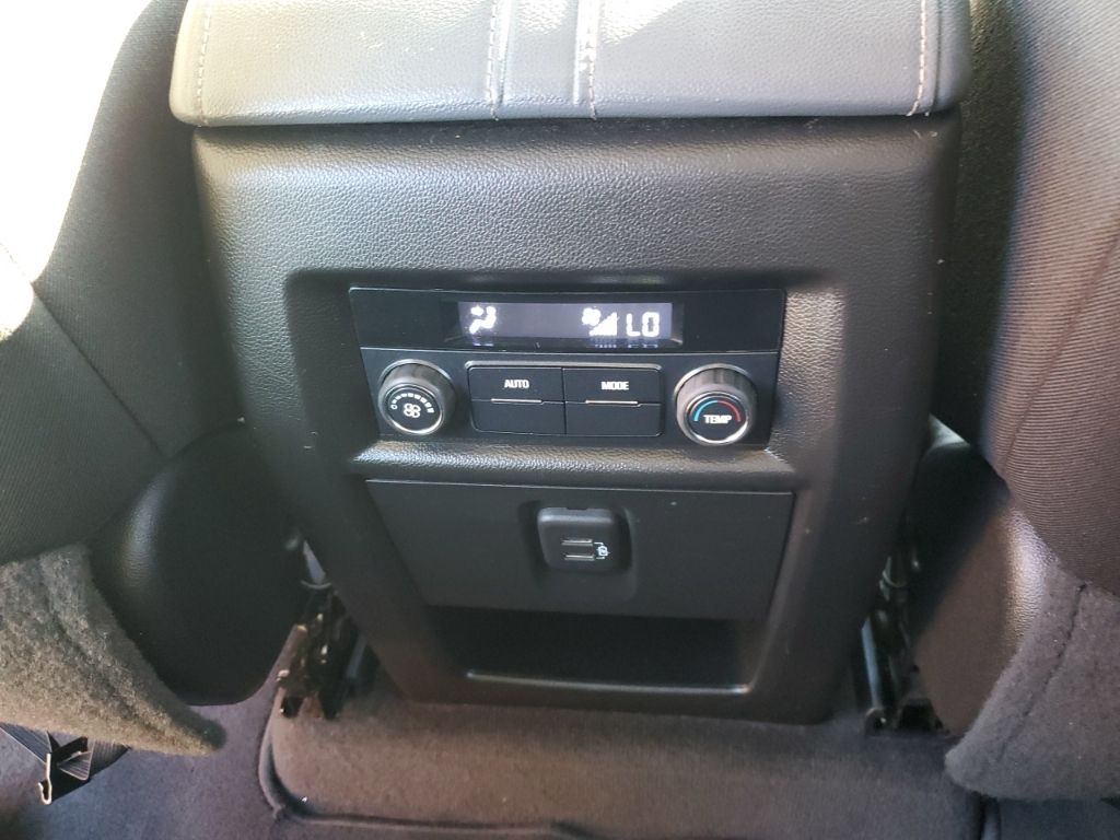 Used Car 2021 Chevrolet Traverse  Lt For Sale Under $25,000 In Austin, Texas