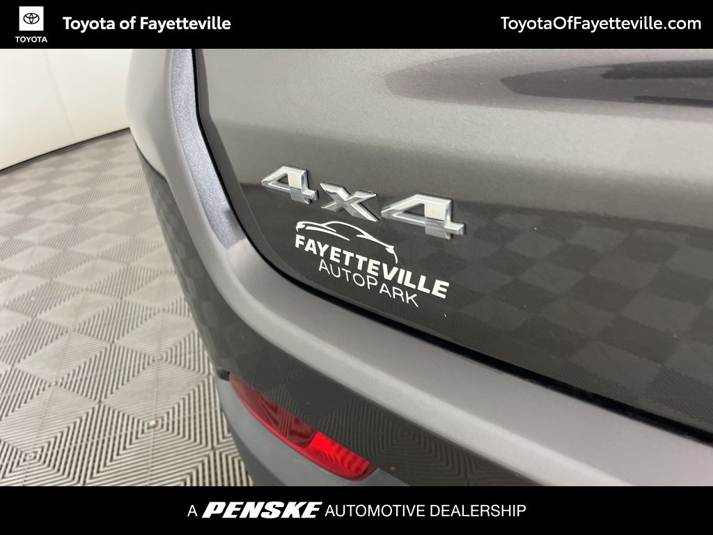 Thumbnail: 2020 Jeep Compass - 19