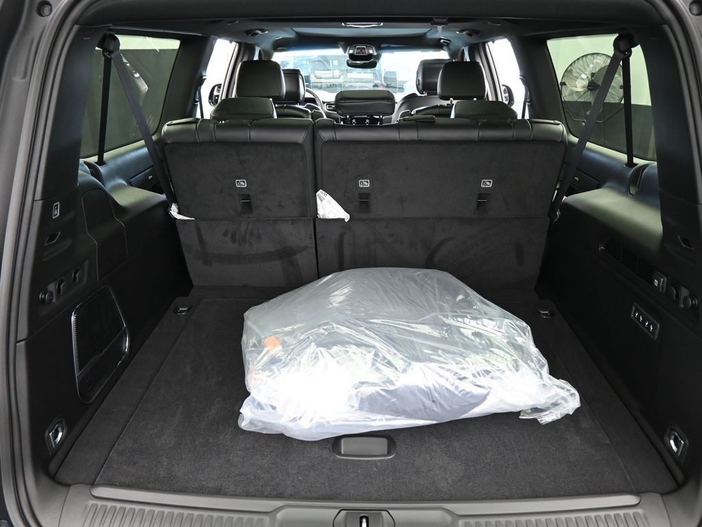 New 2026 High Gloss Black Jeep Limited Reserve image 39