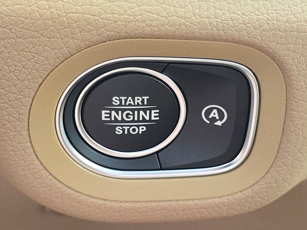 New 2026 White Mercedes-Benz GLE 350 image 39