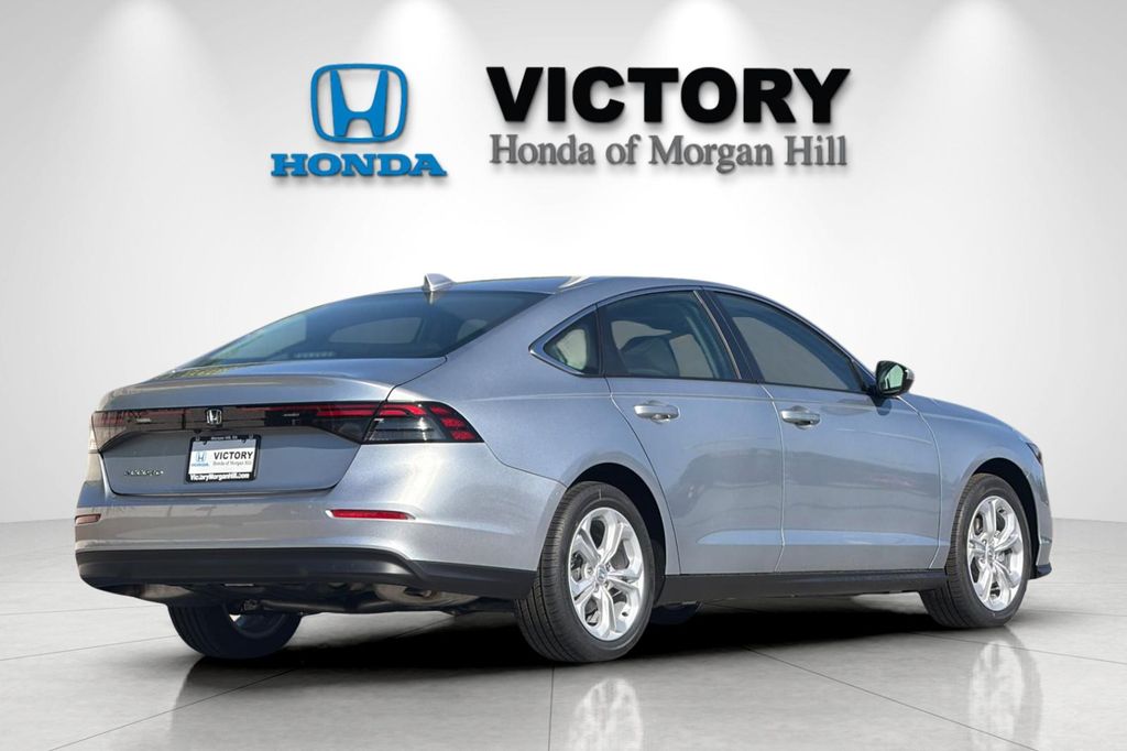 New 2026 Solar Silver Metallic Honda LX image 4