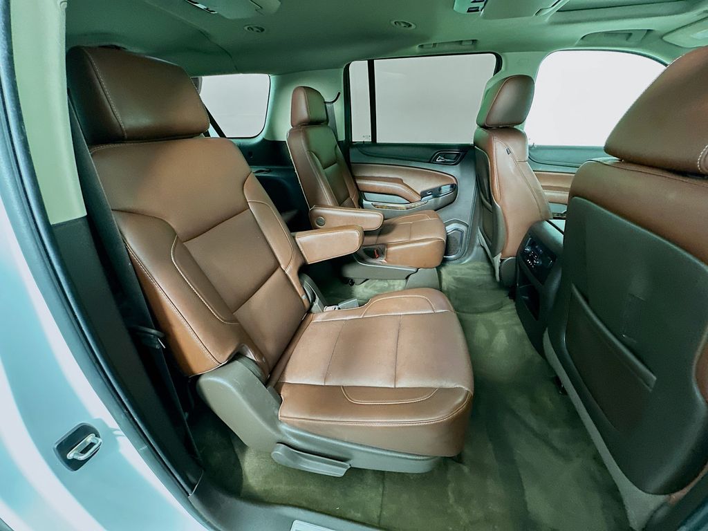 Thumbnail: 2015 Chevrolet Suburban - 31