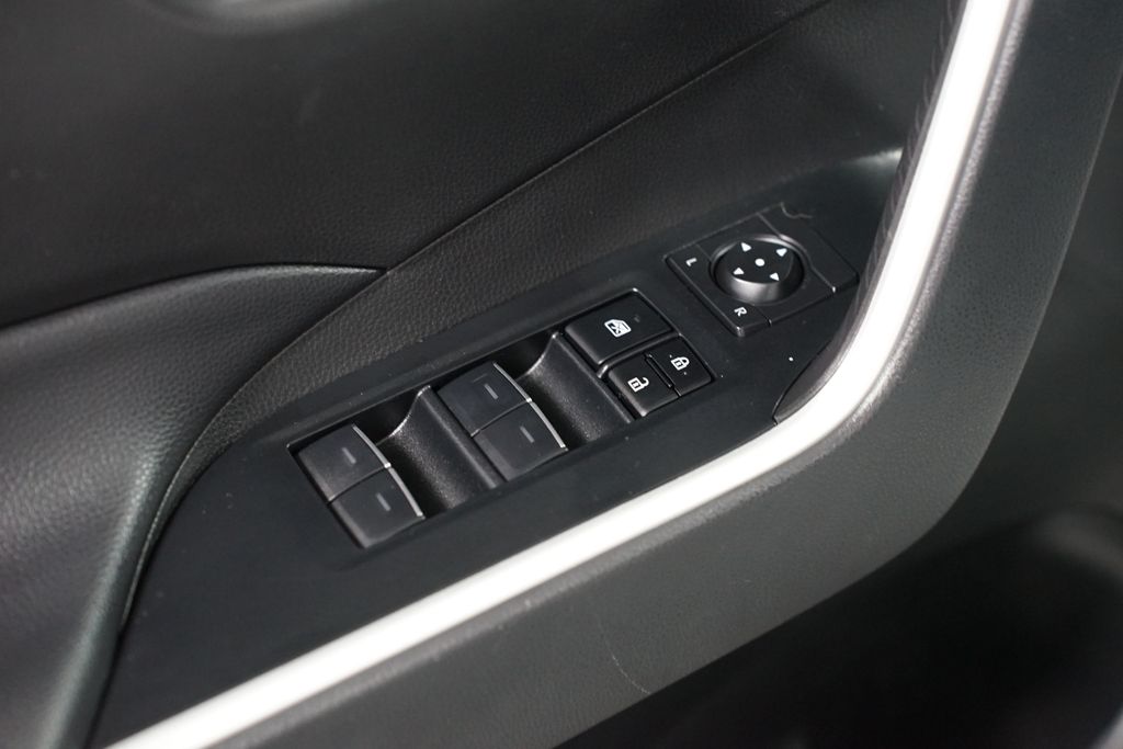 Thumbnail: 2024 Toyota RAV4 - 31