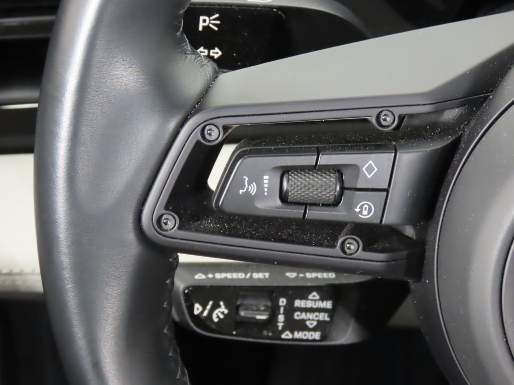 Thumbnail: 2023 Porsche Taycan - 19