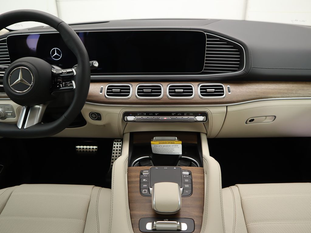 2025 Mercedes-Benz GLS 450 4MATIC 14