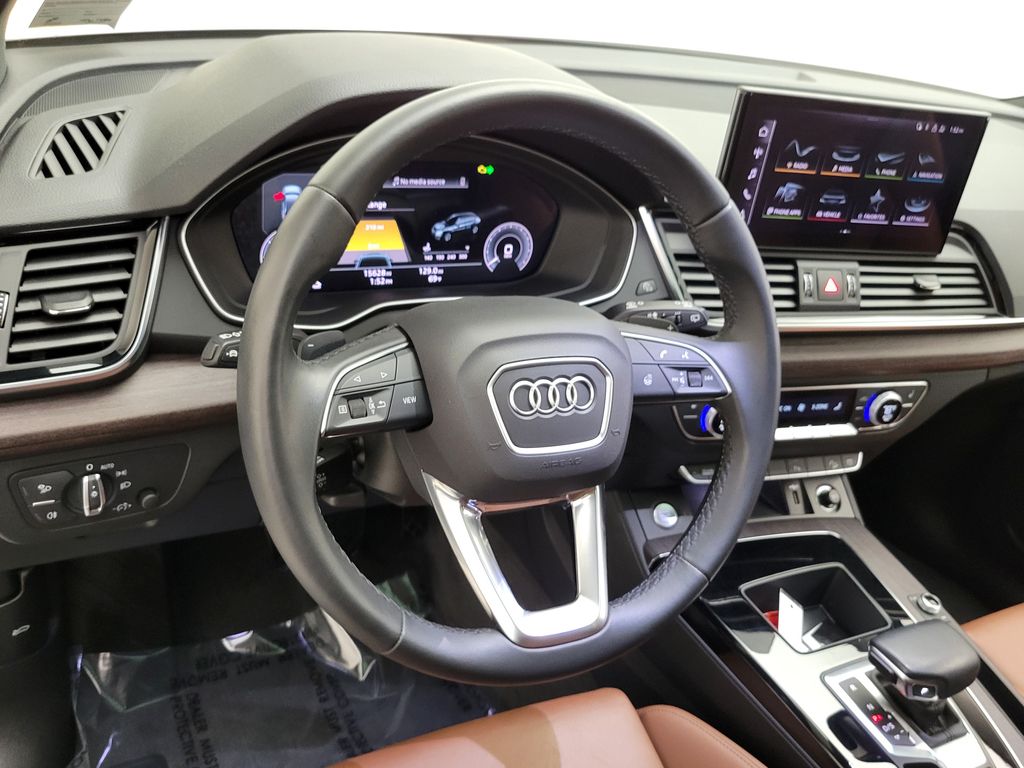Thumbnail: 2022 Audi Q5 - 27
