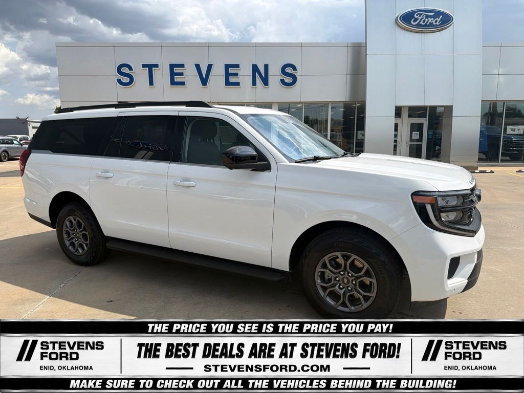 Oxford White 2025 Ford Expedition SUV / Crossover Four-Wheel Drive Automatic