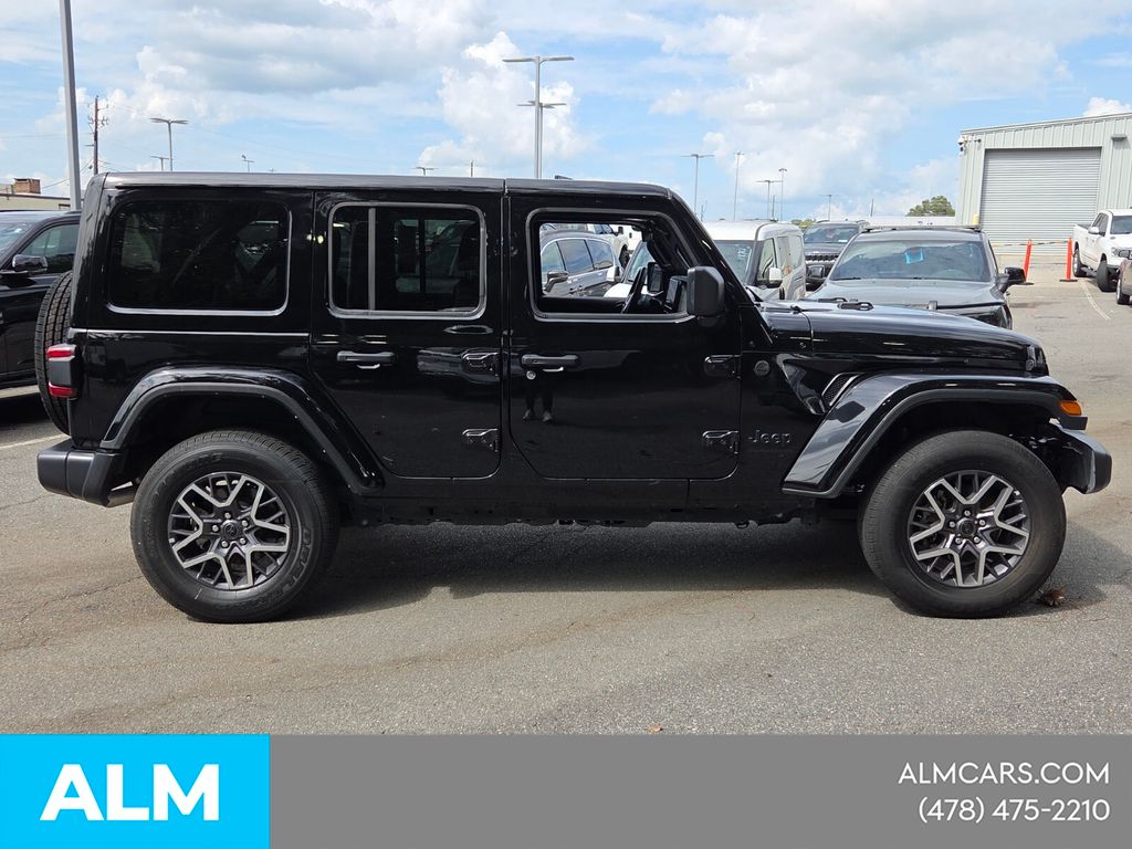 Used 2025 Black Jeep Sahara image 16