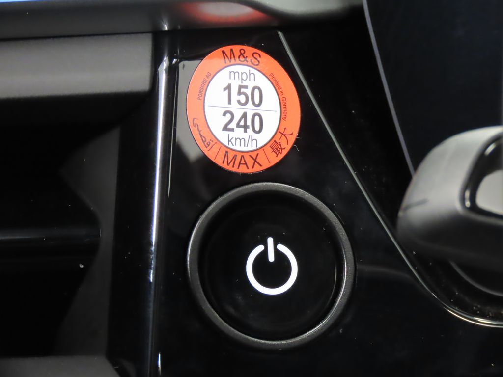 Thumbnail: 2024 Porsche Macan - 25