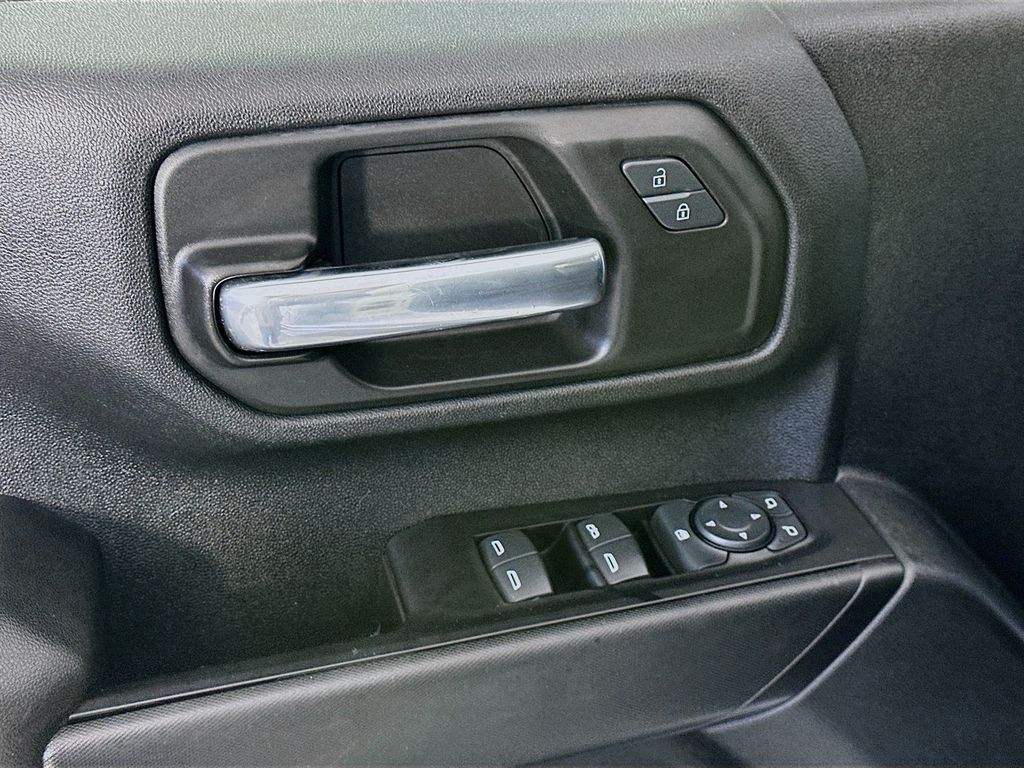 ChevroletSilverado 2500HD24