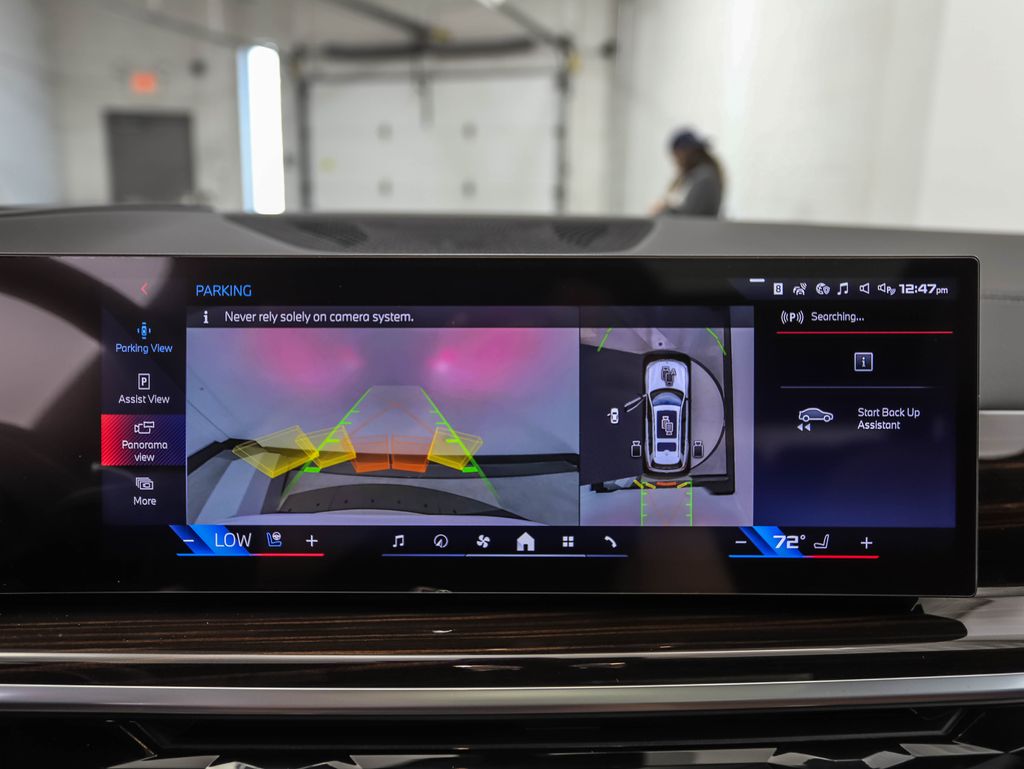 Thumbnail: 2026 BMW X7 - 20