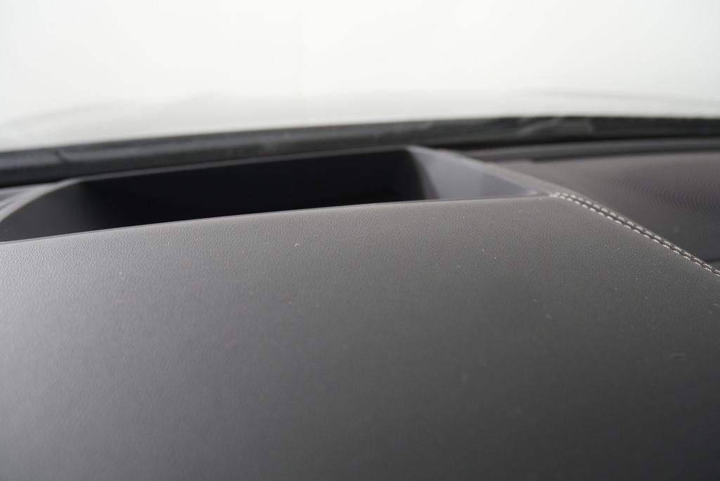 Thumbnail: 2026 BMW 8 Series - 23