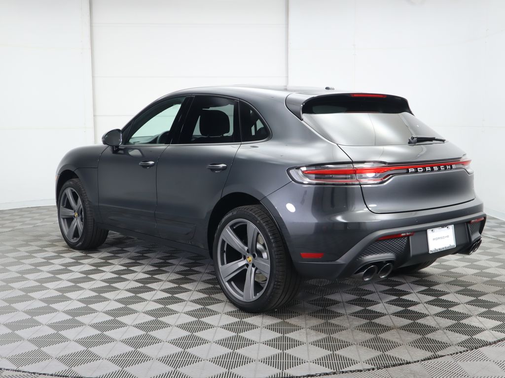 2025 Porsche Macan  7