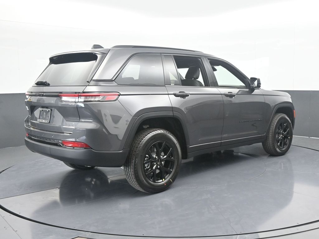 New 2025 Baltic Gray Metallic Clearcoat Jeep Altitude X image 6